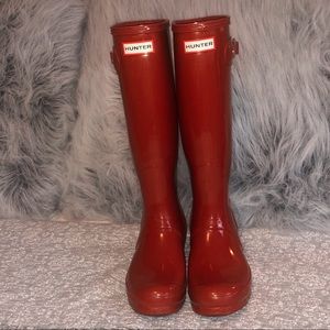 red hunter rain boots